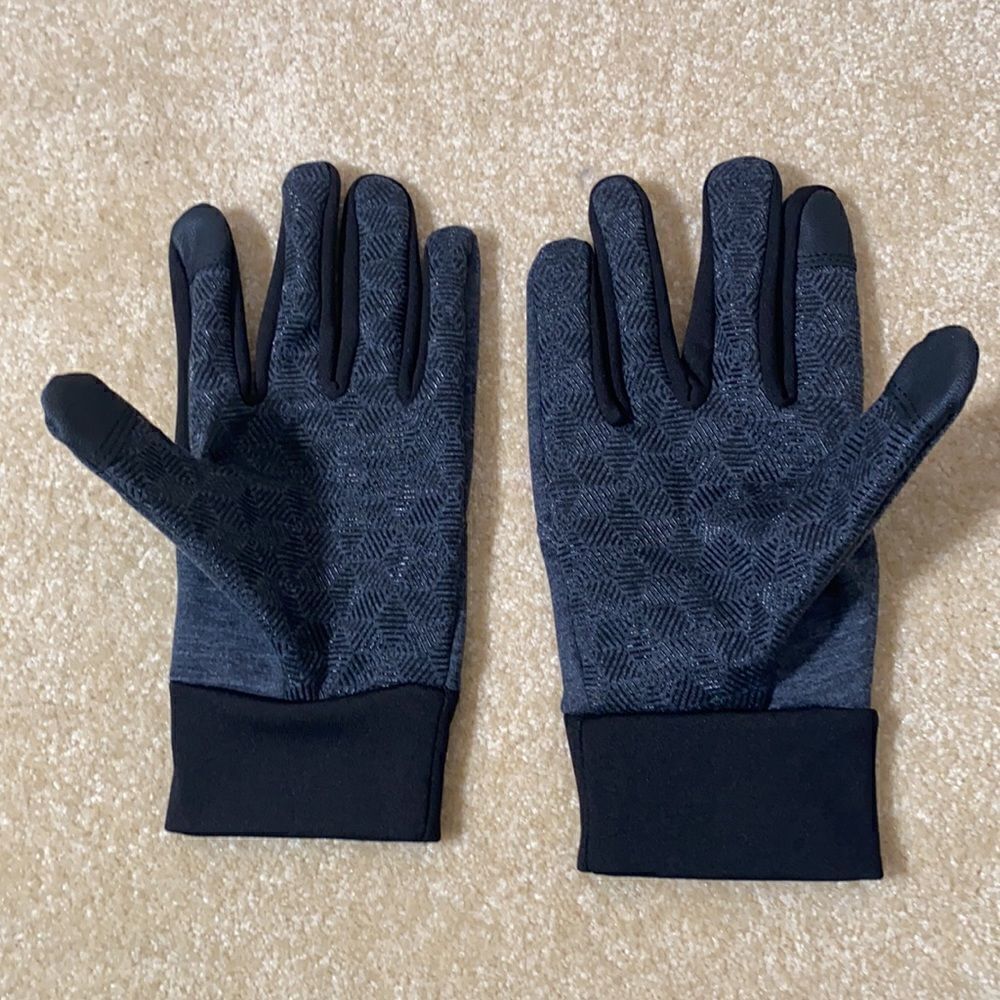 Touchscreen Gloves  Gray  Large - Picture 2 of 5